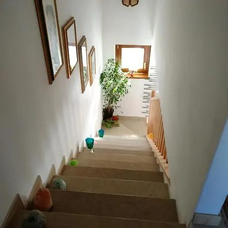 Leoni Prázdninový dům *